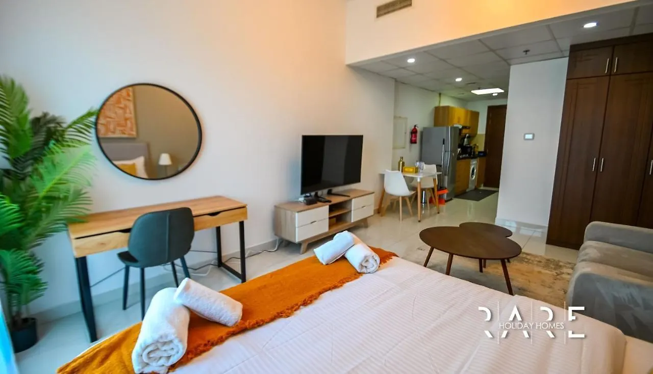 Rare Holiday Homes - Golf Course View - Elite Residences - R1303 - Dubai Sports City 0*,  United Arab Emirates
