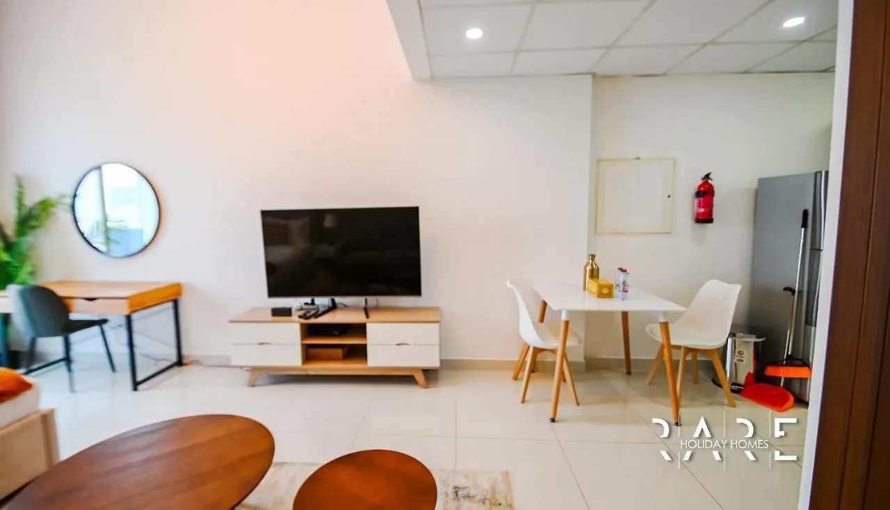 Rare Holiday Homes - Golf Course View - Elite Residences - R1303 - Dubai Sports City United Arab Emirates